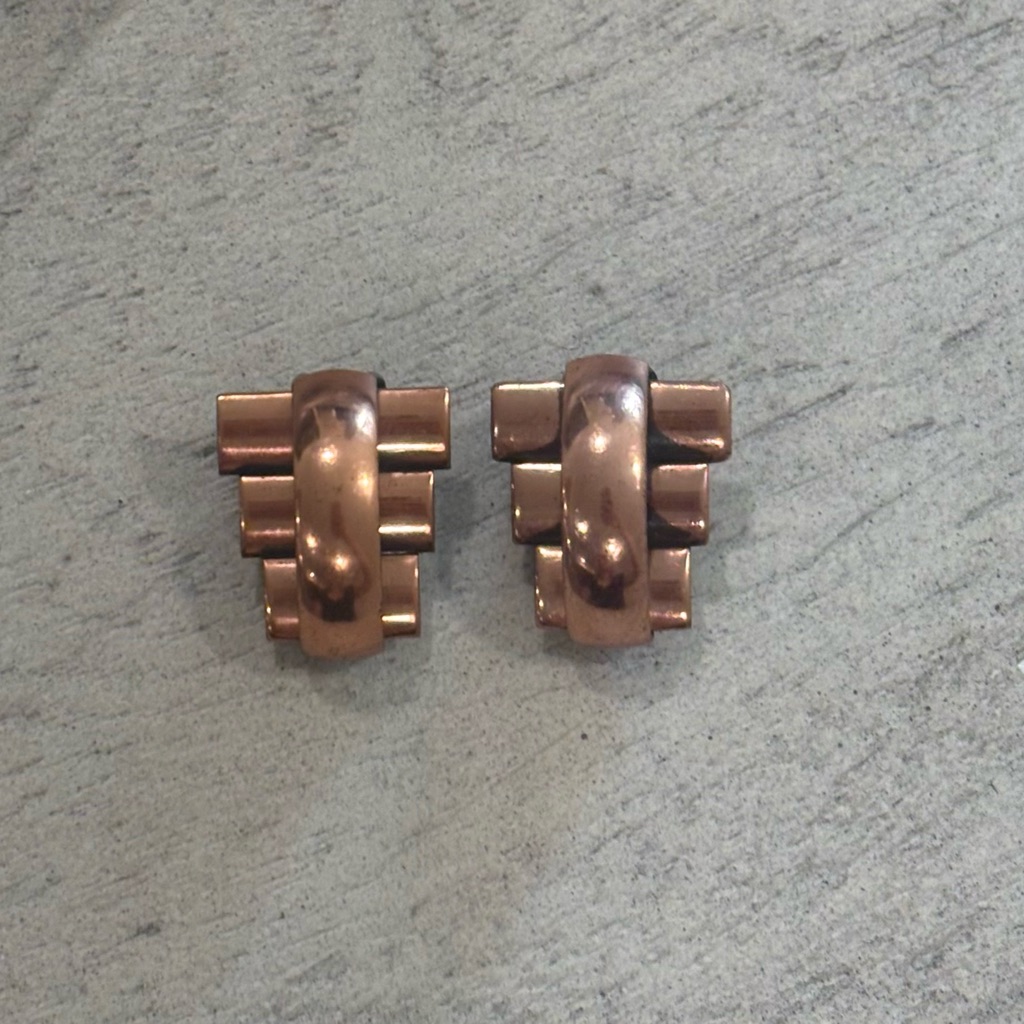 Signed Renior Copper Clip-On Earrings 45$